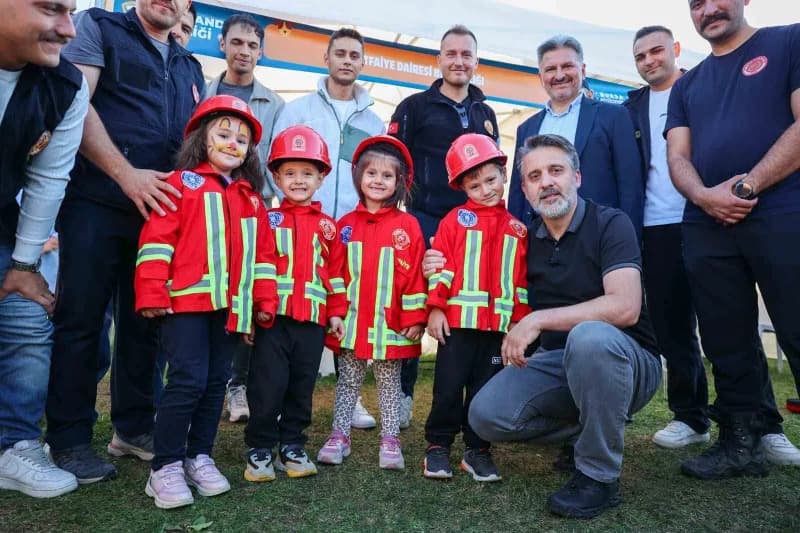 Bursa Büyükşehir Belediyesi, can dostların yaşam koşullarını iyileştirmek ve sahiplendirmeyi teşvik etmek amacıyla düzen