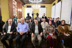 Bursa Düşünce Okulu açılış programında konuşan Yıldırım Belediye Başkanı Oktay Yılmaz ve katılımcıla