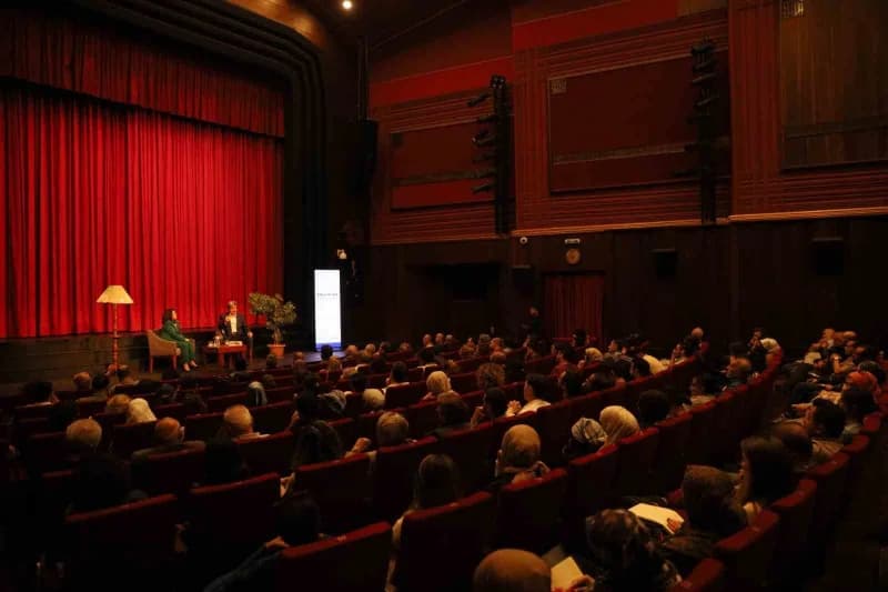 Bursa Büyükşehir Belediyesi ve Bursa Uludağ Üniversitesi iş birliğinde düzenlenen ‘Bursa Felsefe Buluşmaları’, ilk progr