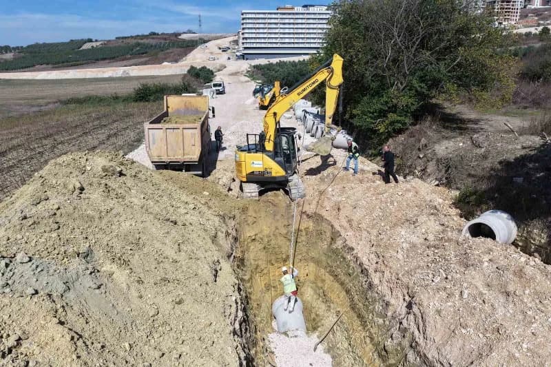 Bursa Büyükşehir Belediyesi, Nilüfer ilçesine bağlı Görükle Mahallesi’nde yeni imar yolları kapsamında açılan Atatürk Bu