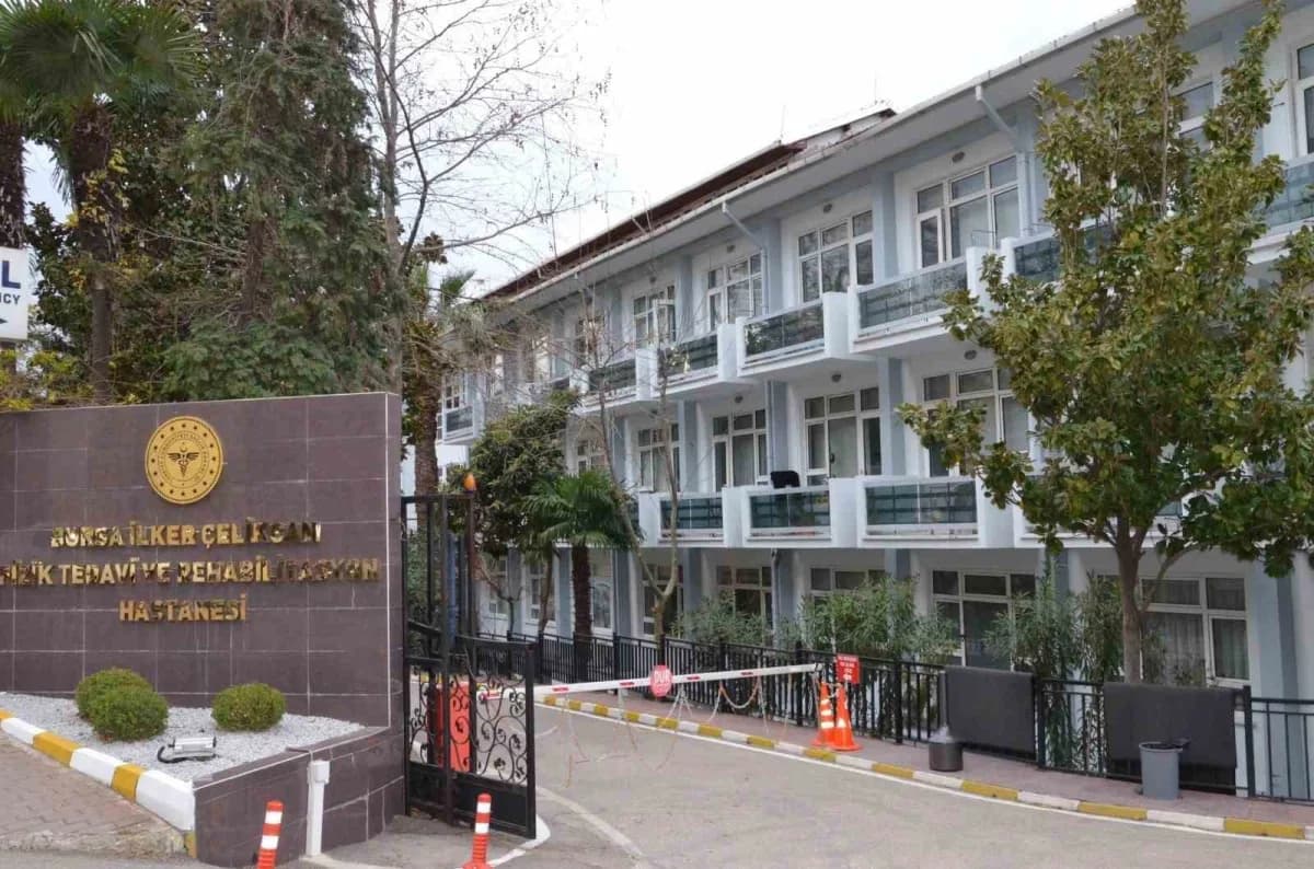 Bursa’da 723 yıllık şifa geçmişiyle bilinen Şehit Yarbay İlker Çelikcan Fizik Tedavi ve Rehabilitasy