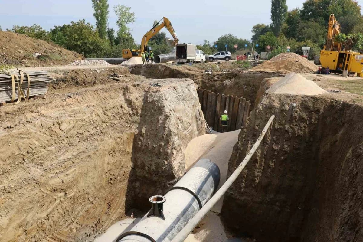 Bursa Büyükşehir Belediyesi, Çınarcık İçme Suyu Projesi kapsamında Nilüfer’in Kayapa Mahallesi’nde 5 bin 800 metrelik ye