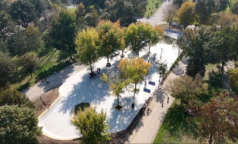 İnegöl Belediyesi’nin talebi üzerine Hikmet Şahin Kültür Parkında yeni bir Kaykay Park yapılması için Büyükşehir Belediy