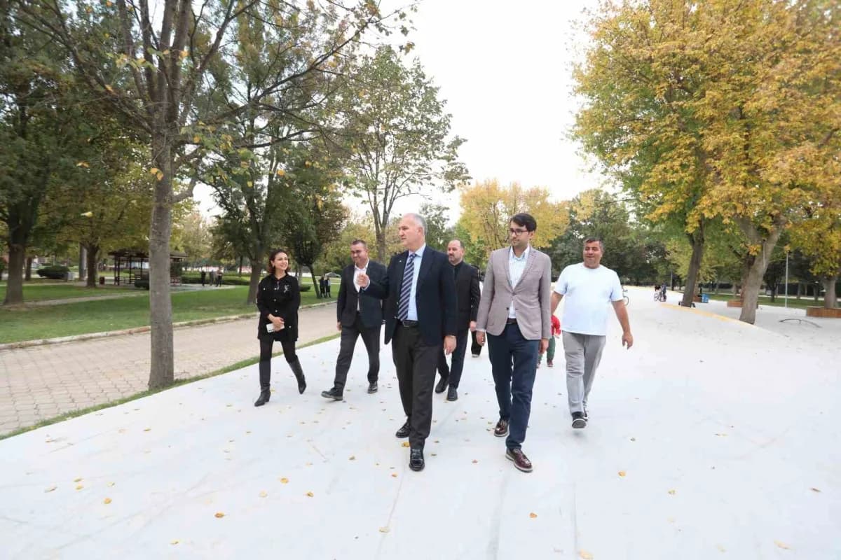 İnegöl Belediyesi’nin talebi üzerine Hikmet Şahin Kültür Parkında yeni bir Kaykay Park yapılması için Büyükşehir Belediy