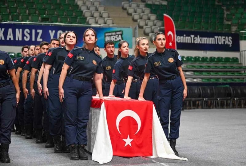 Bursa Büyükşehir Belediye Başkan Vekili Şahin Biba, ‘İtfaiye Mesleki Eğitim Tamamlama Töreni’nde konuştu: "İtfaiye teşki