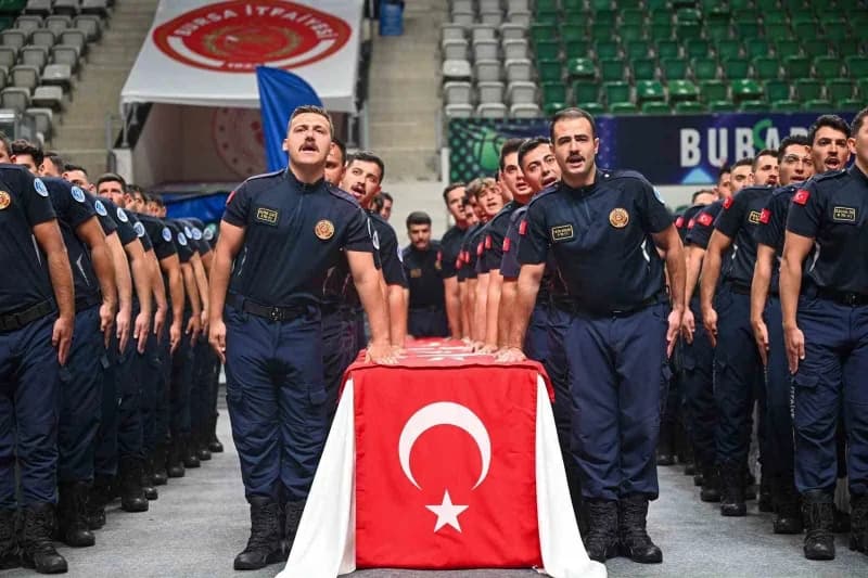 Bursa Büyükşehir Belediye Başkan Vekili Şahin Biba, ‘İtfaiye Mesleki Eğitim Tamamlama Töreni’nde konuştu: "İtfaiye teşki