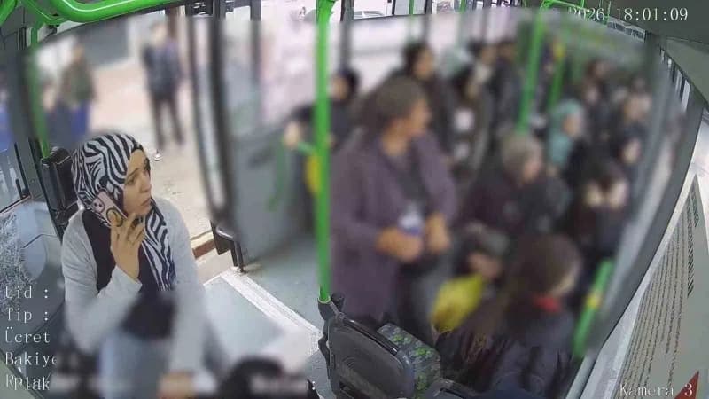 Bursa Büyükşehir Belediyesi BURULAŞ bünyesinde görev yapan otobüs şoförü Yasemin Alıç, İnegöl’de seyir halindeyken fenal