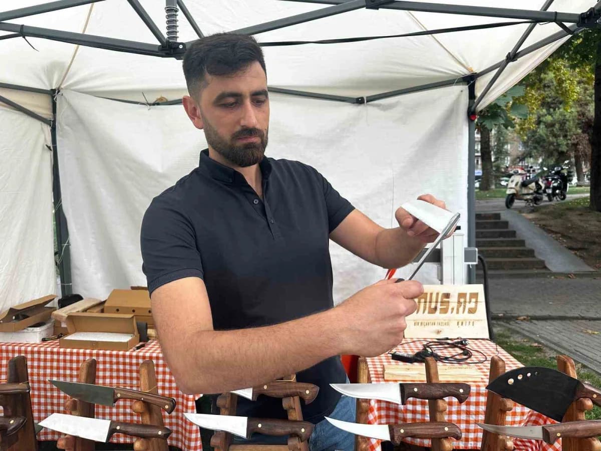 Bursa'da 8 yıldır bıçakçılık yapan Adem Çoban'ın, hayvan sağlığı için Geliştirdiği ve Türk Patent ve Marka Kurumu tarafı
