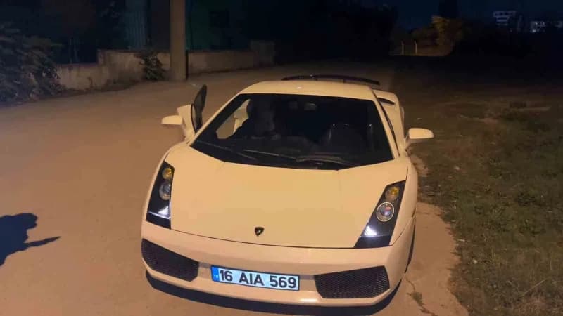 10 milyonluk lüks aracını bırakıp çalılıklara kaçan sürücü uyuyakaldı