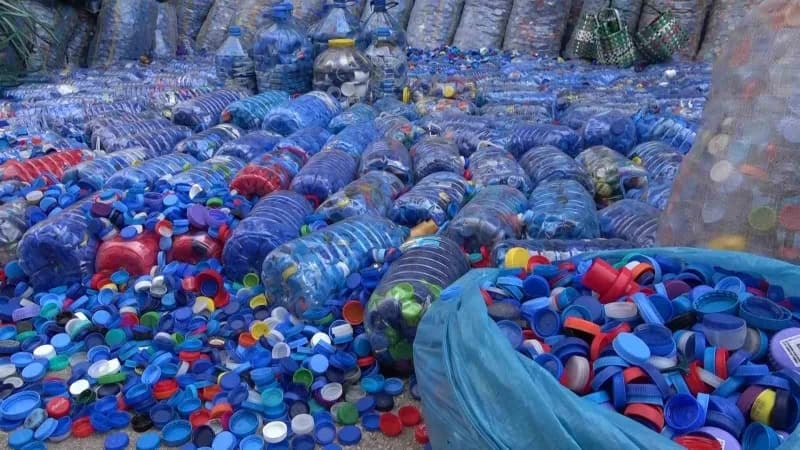 Bursa’da yıllardır plastik Kapak toplayarak ihtiyaç sahiplerine destek olan 62 yaşındaki Nazım Gökçe, bu kez yaklaşık 1