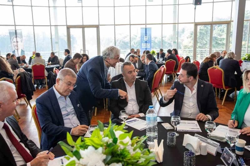 Bursa Büyükşehir Belediyesi tarafından düzenlenen Bursa Strateji Çalıştayı’nda, şehrin 2030 vizyonu