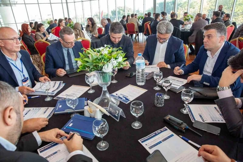 Bursa Büyükşehir Belediyesi tarafından düzenlenen Bursa Strateji Çalıştayı’nda, şehrin 2030 vizyonu