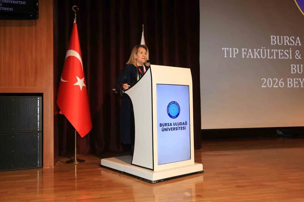 Bursa Uludağ Üniversitesi (BUÜ) Tıp Fakültesi’ne bu yıl başlayan öğrenciler, Beyaz önlüklerini giyer