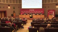 Bursa Ticaret ve Sanayi Odası meclis toplantısında üyeler tartışma halinde