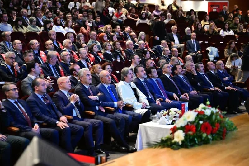 Programa AK Parti Genel Başkan Vekili ve Bursa Milletvekili Efkan Ala, AK Parti Bursa milletvekilleri Refik Özen ve Emin