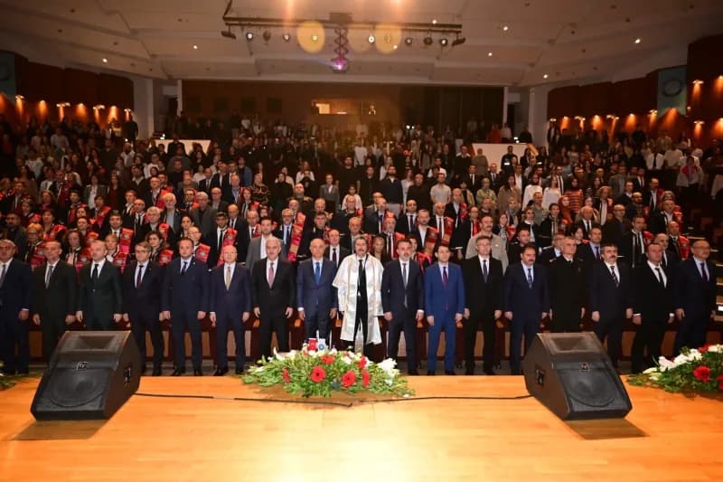Programa AK Parti Genel Başkan Vekili ve Bursa Milletvekili Efkan Ala, AK Parti Bursa milletvekilleri Refik Özen ve Emin