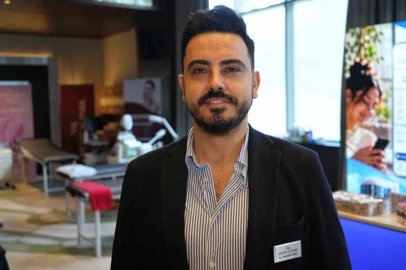 Gastroenteroloji Uzmanı Dr. Mustafa Özel
