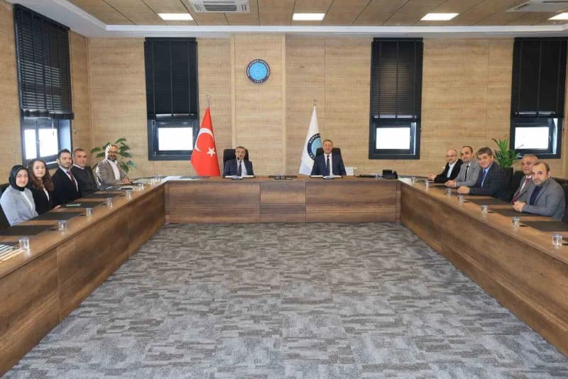 Bursa Uludağ Üniversitesi ve Süs Bitkileri Üreticileri Birliği arasında mesleki eğitim protokolü imz