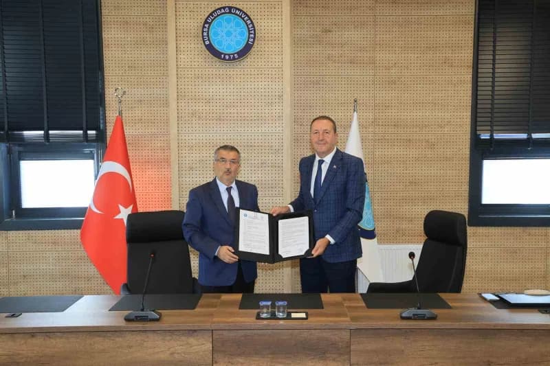 Bursa Uludağ Üniversitesi (BUÜ) ile Süs Bitkileri Üreticileri Birliği (SÜSBİR) arasında, öğrencileri