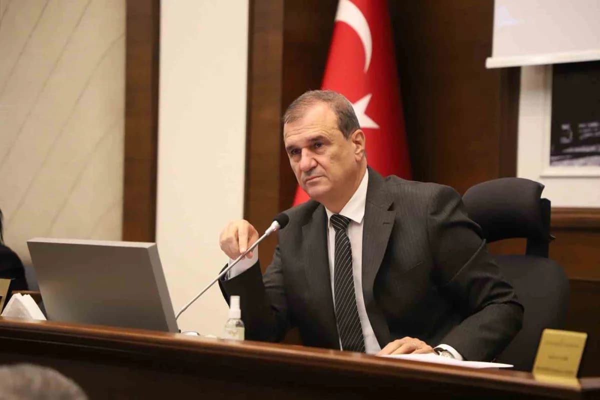 Büyükçekmece Belediye Meclisi toplantı salonunda 2027 bütçe görüşmesi yapılıyor