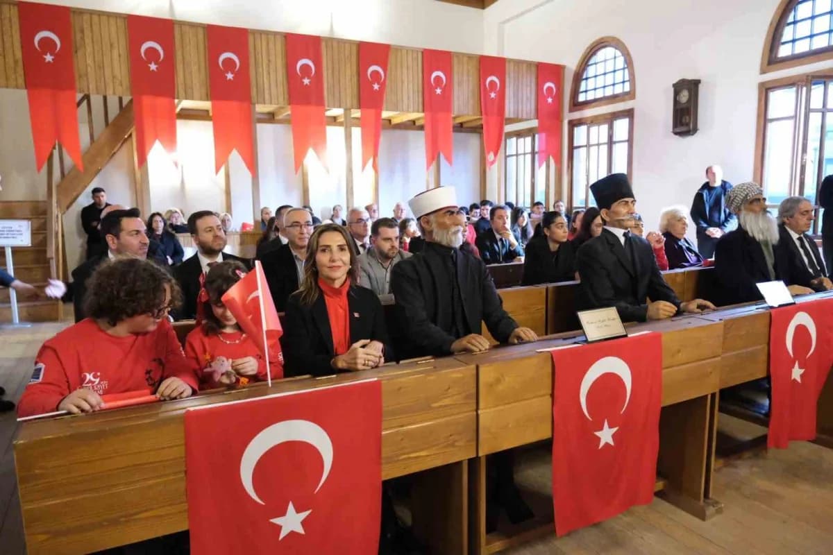 Büyükçekmece Belediye Meclisi'nde 29 Ekim Cumhuriyet Bayramı'nın 103. Yıl dönümü dolayısıyla özel ot