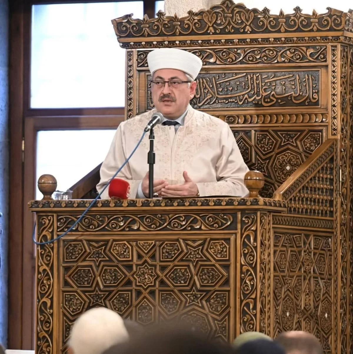 Erzurum İl Müftüsü Yaşar Çapçı Camiler ve Din Görevlileri Haftası mesajı verirken