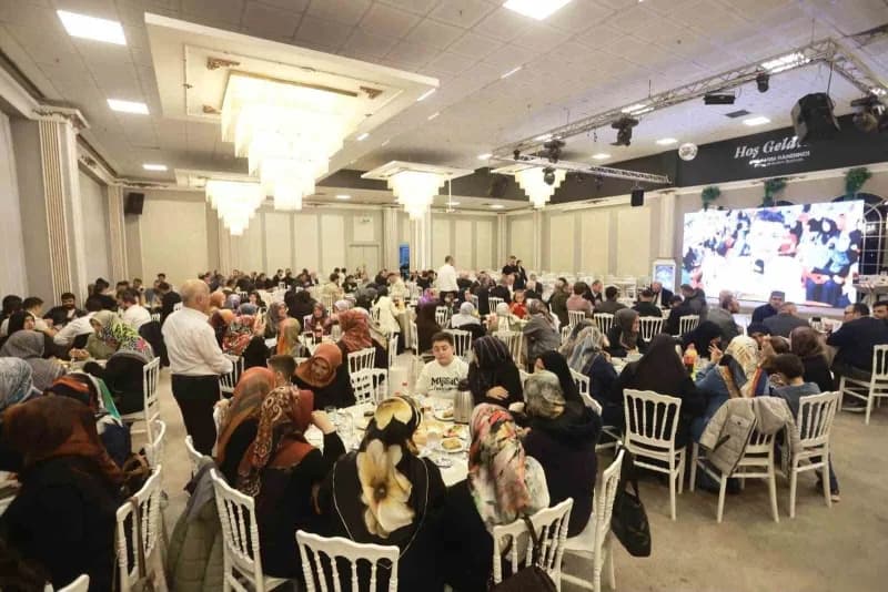 Canik Belediye Başkanı İbrahim Sandıkçı, ilçede görevlerini sürdüren Din görevlileriyle bir araya geldi.