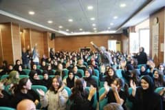Canik Belediye Başkanı İbrahim Sandıkçı, Canik Kız Anadolu İmam Hatip Lisesi öğrencileriyle eğitim programında bir arada