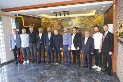 Çarşamba Ticaret Borsası Başkanı Selim Yılmaz ve kurum temsilcileri toplantı sırasında