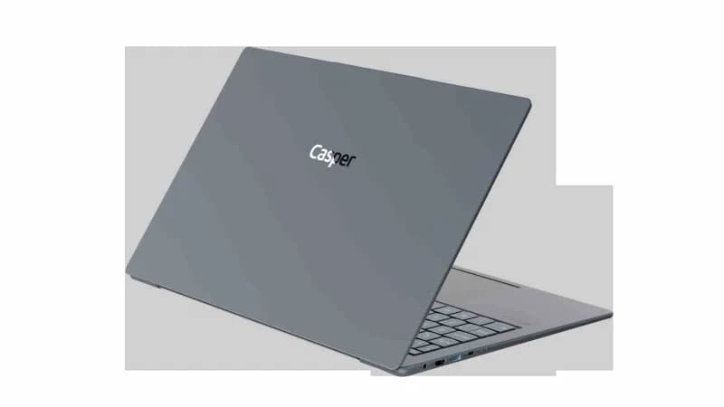 Casper Nirvana X100 dizüstü bilgisayarın metalik gri tasarımı ve 15,6 inç FHD IPS ekranı