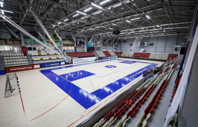 İzmir Büyükşehir Belediyesi, Kültürpark’taki Celal Atik Spor Salonu’nu baştan aşağı yeniledi