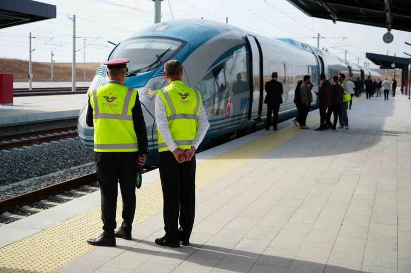Bakan Uraloğlu: "Tekirdağ, Kırklareli ve Edirne Hızlı Tren konforuna kavuşuyor"