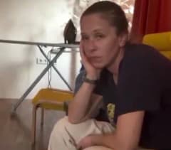 Çeşme Belediyesi önünde jandarma ekiplerinin düzenlediği rüşvet operasyonu sırasında çekilmiş görüntü