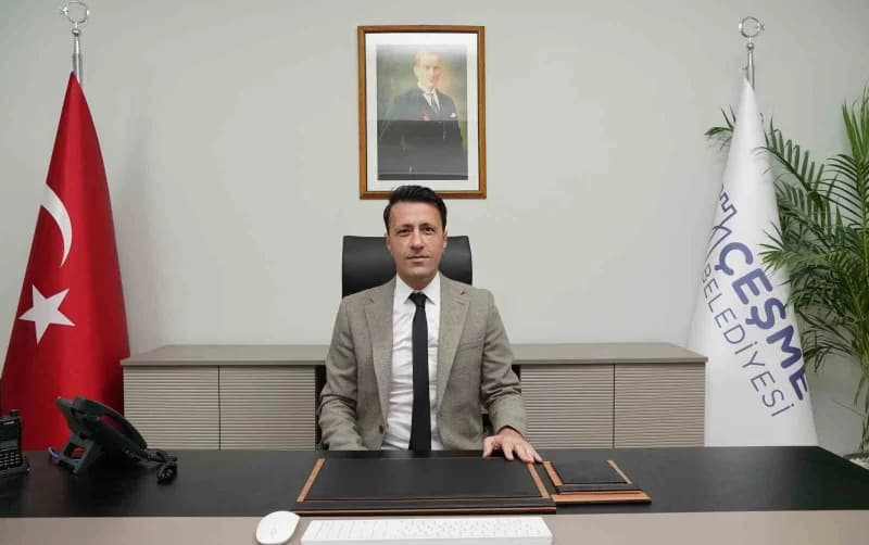 Çeşme belediyesi Fen İşleri müdürü Furkan Yiğit tutuklandı.