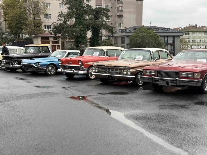 İstanbul, Batman, Gaziantep, İzmir, Kocaeli ve Sakarya'da klasik otomobilleri change yapan suç şebek