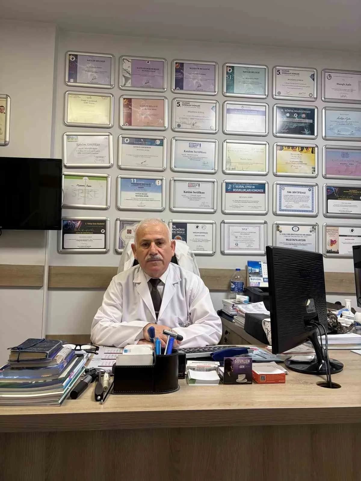 Karadeniz Teknik Üniversitesi emekli öğretim üyesi ve TRABZON Özel İmperial Hastanesi Endokrinoloji ve Metabolizma Hasta