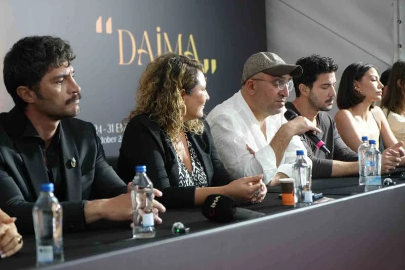 Gösterimin ardından Film ekibinin katılımıyla düzenlenen söyleşide yönetmen Ferit Karahan ile oyuncu