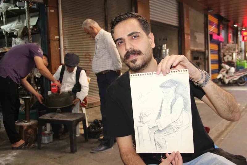 Görsel sanatlar öğretmeni Yafes Turhan
