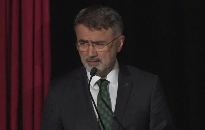 Fatih Sultan Mehmet Vakıf Üniversitesi Rektörü Prof. Dr. Nevzat Şimşek, konuşma yaptı.
