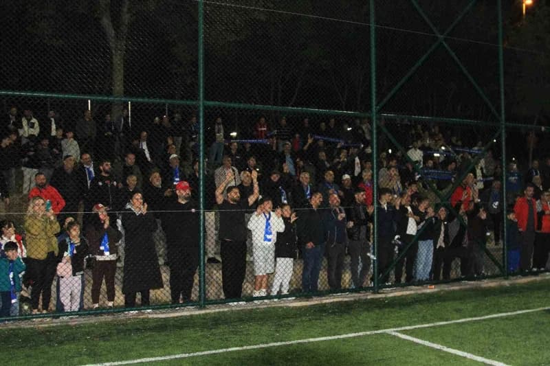 Vatandaşlar takımlarını destekledi
