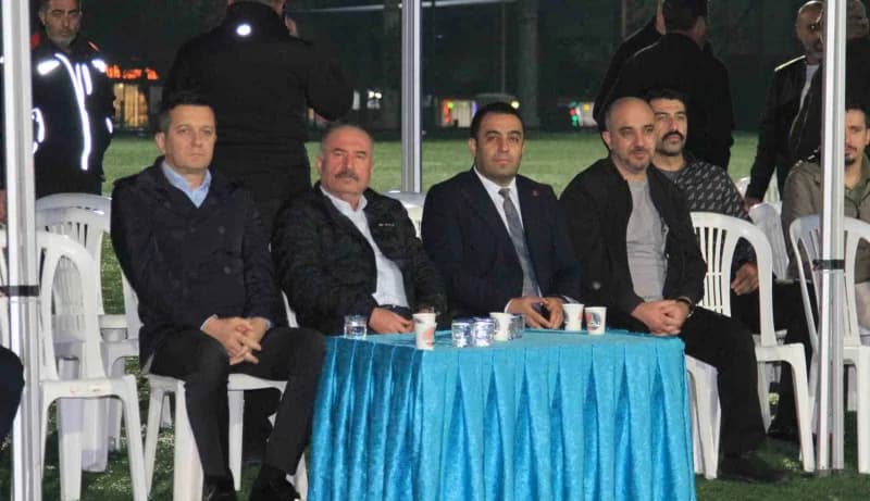Düzenlenen karşılaşmaya protokol üyeleri katılım sağladı