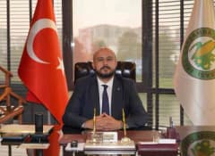 Çarşamba Ticaret Borsası Başkanı Selim Yılmaz basın açıklaması yaparken