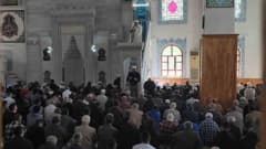 Çankırı Hoca Ahmet Yesevi Camii'nde imam hutbeyi işaret diliyle anlatıyor