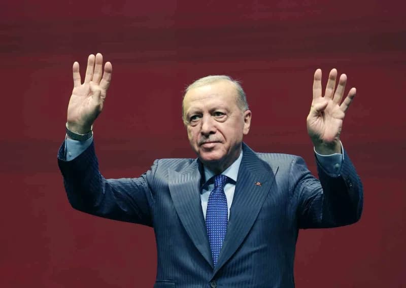Erdoğan, "Tekno-oligarkların insanı, tabiatı, gökyüzünü, hatta ve hatta uzayı metalaştıran tahakkümcü zihniyeti karşısın