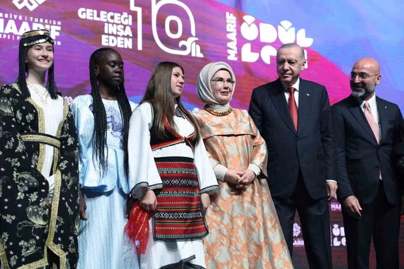 Cumhurbaşkanı Recep Tayyip Erdoğan, Beştepe Millet Kütüphanesinde düzenlenen Türkiye Maarif Vakfı 10. Yıl Programı'na ka