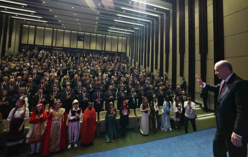 Cumhurbaşkanı Recep Tayyip Erdoğan, Beştepe Millet Kütüphanesinde düzenlenen Türkiye Maarif Vakfı 10. Yıl Programı'na ka