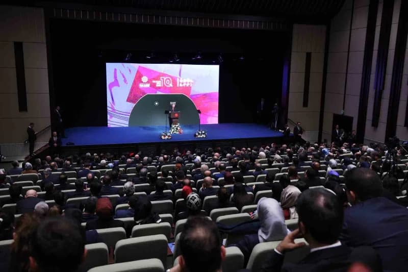 Cumhurbaşkanı Recep Tayyip Erdoğan, Beştepe Millet Kütüphanesinde düzenlenen Türkiye Maarif Vakfı 10. Yıl Programı'na ka