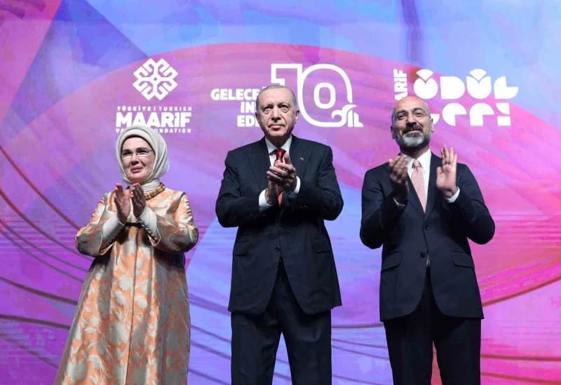 Cumhurbaşkanı Recep Tayyip Erdoğan, Beştepe Millet Kütüphanesinde düzenlenen Türkiye Maarif Vakfı 10. Yıl Programı'na ka