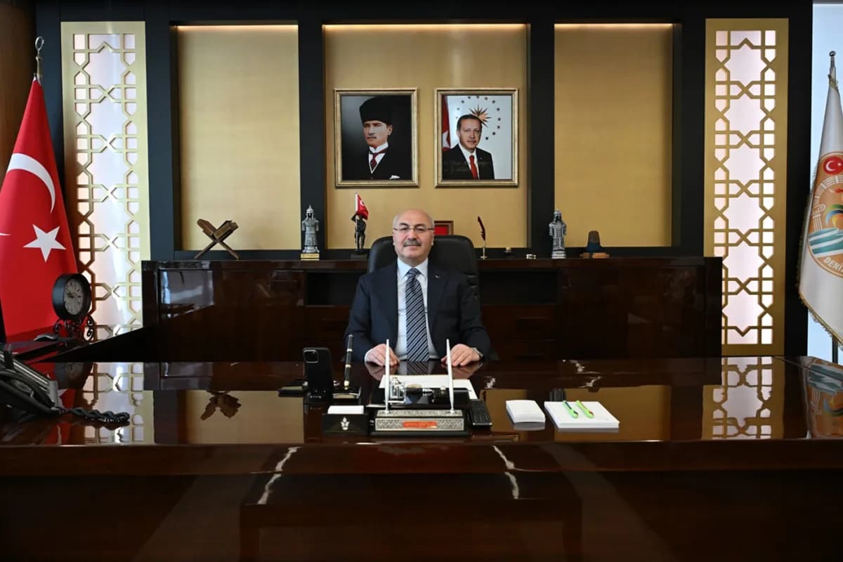 Denizli Valisi Yavuz Selim Köşger'in 29 Ekim Cumhuriyet Bayramı mesajı