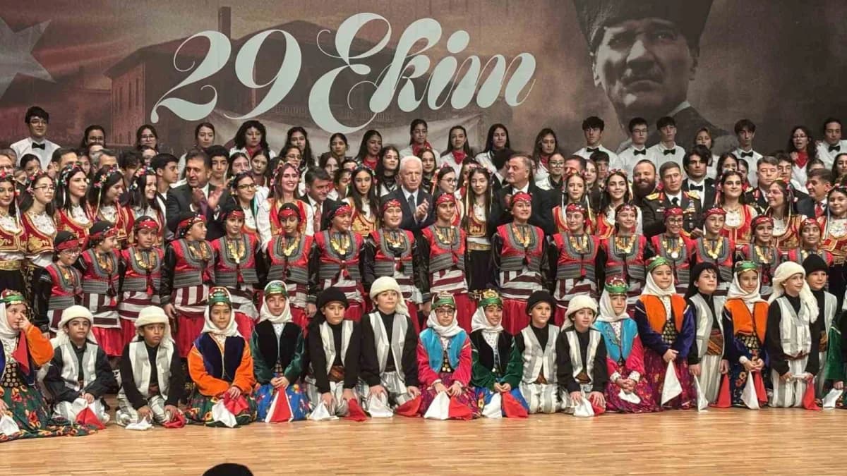 Şişli Cemal Reşit Rey Konser Salonu'nda 29 Ekim Cumhuriyet Bayramı töreni